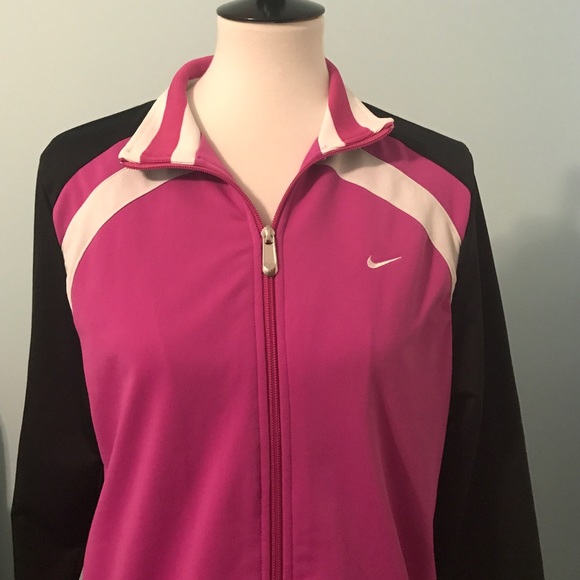 Nike Jacket pink/Black Large but fits like Medium - Picture 2 of 4